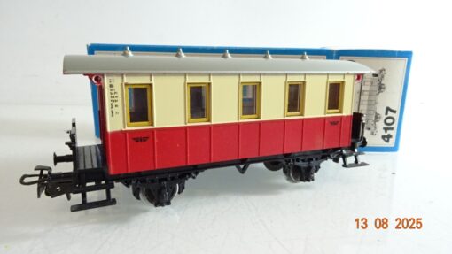 Märklin H0 4107 Personenwagen beige/rot in OVP RR2884