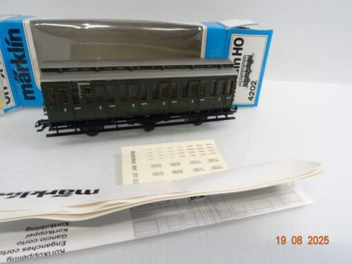 Märklin H0 4202 Personenwagen 2. Klasse der DB in OVP RR3058