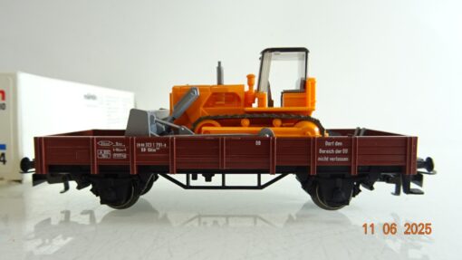Märklin H0 4424 Niederbordwagen mit Planierraupe der DB in OVP PR8363 – Bild 3