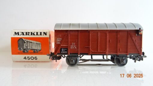 Märklin H0 4506 gedeckter Güterwagen mit Schlusslaternen der DB in OVP PR8501
