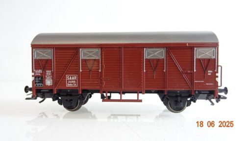 Märklin H0 46274 gedeckter Güterwagen der DB PR8546 o.