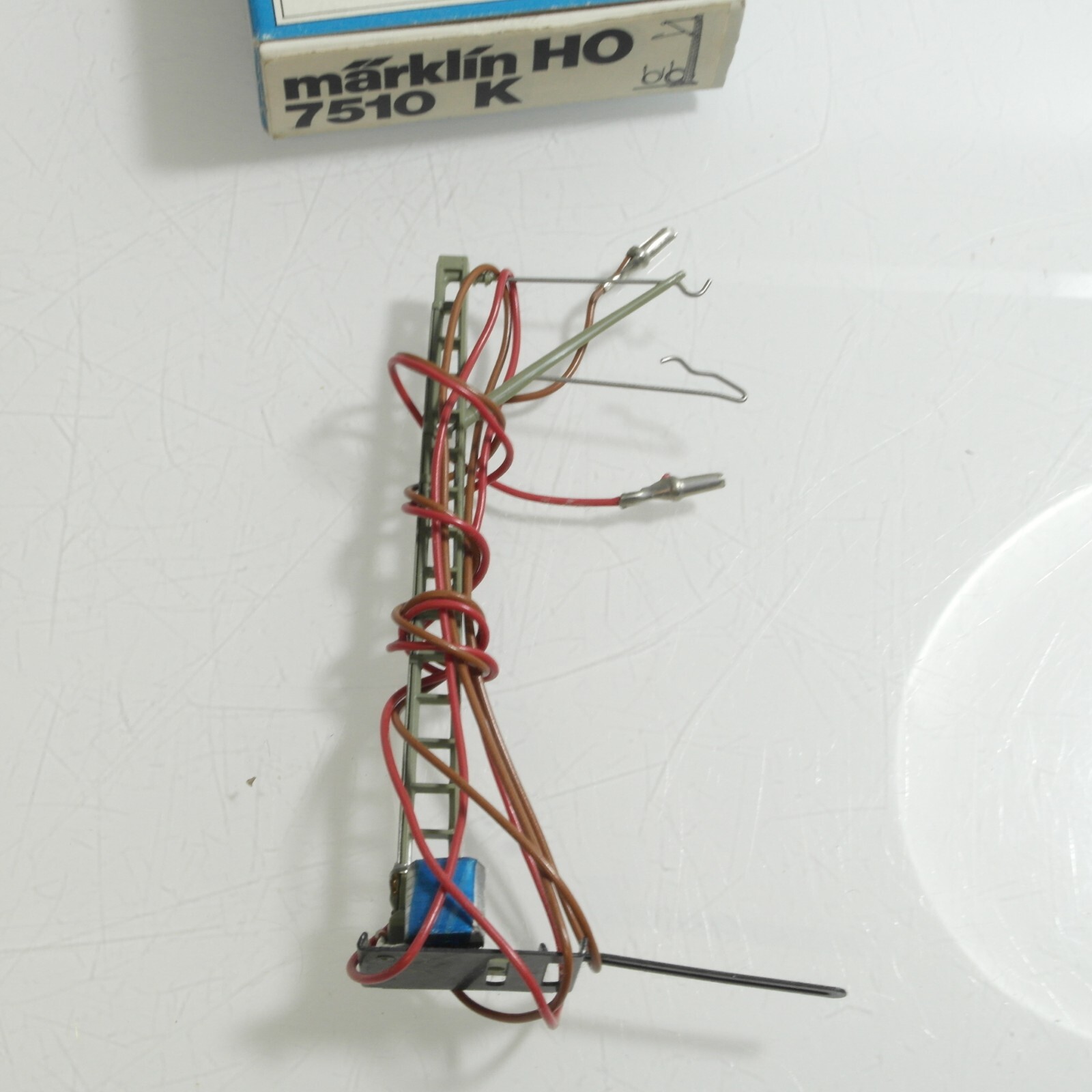 Märklin H0 7510 K Oberleitungs-Anschlussmast in OVP RG8945