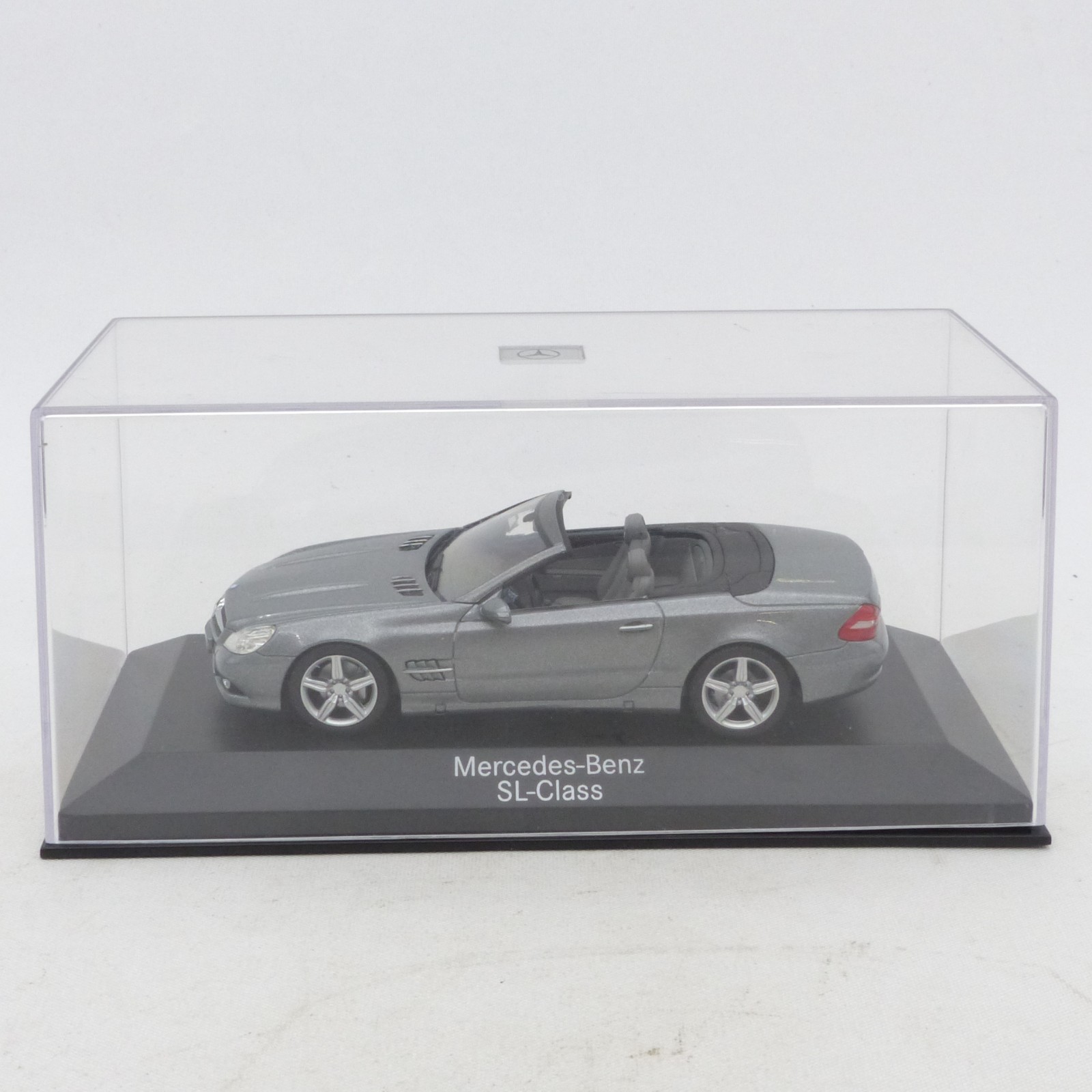 Minichamps 1:43 B66962392 Mercedes Benz SL-Klasse metallic in PC-Box EX7973 – Bild 4