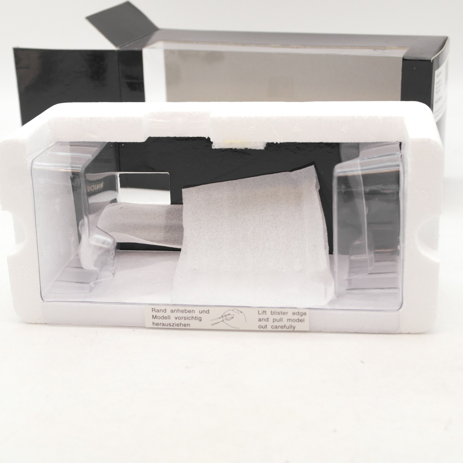 Minichamps 1:43 Leerkarton! 400 031161 Mercedes Benz funny-frisch RF1226