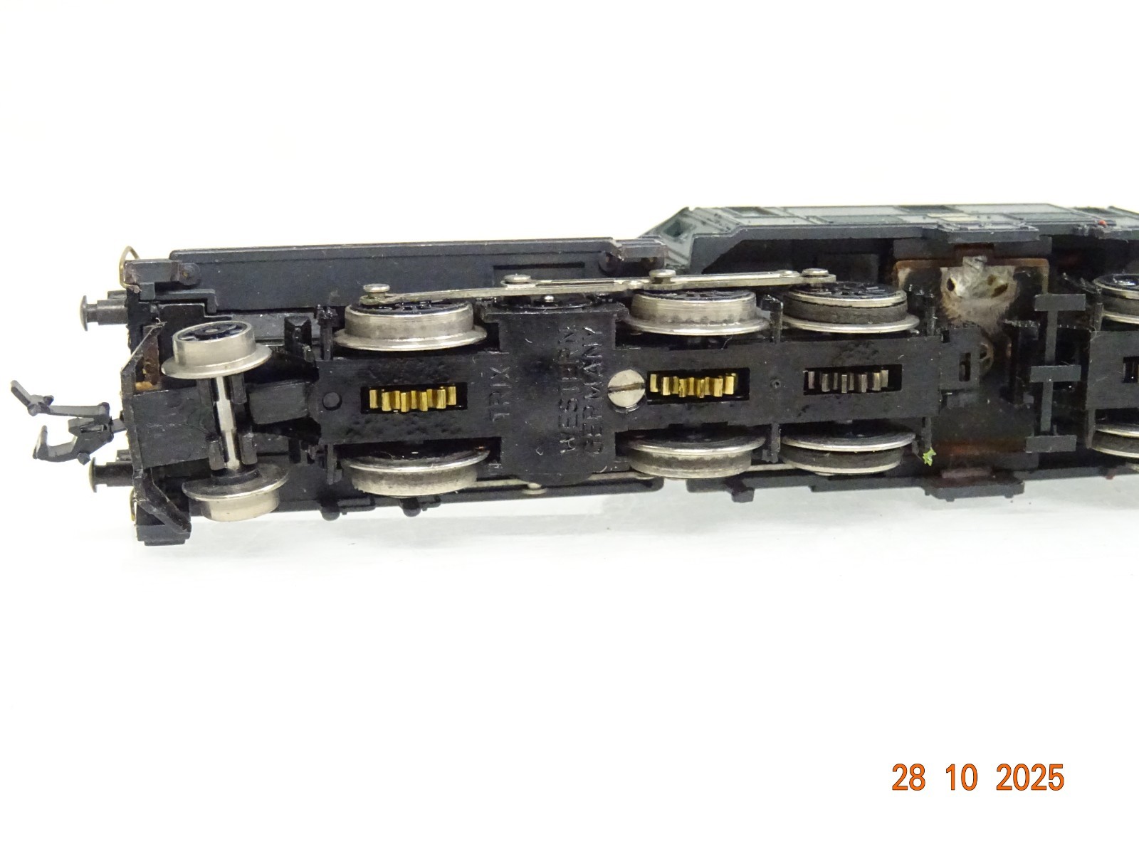 Minitrix N 2926 Schweiz E-Lok Ce 6/8 13305 Krokodil der SBB JL4666 o. – Bild 8