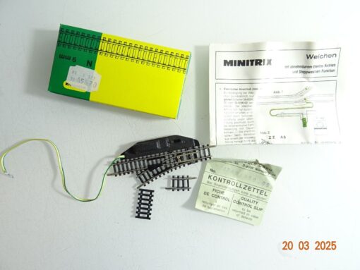 Minitrix N 4942 Elektroweiche siehe Foto in OVP CK6860