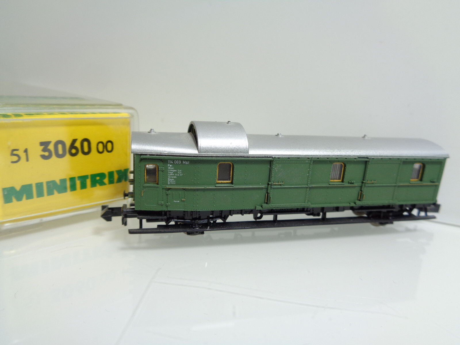 Minitrix N 51 3060 00 Gepäckwagen in OVP JD2256