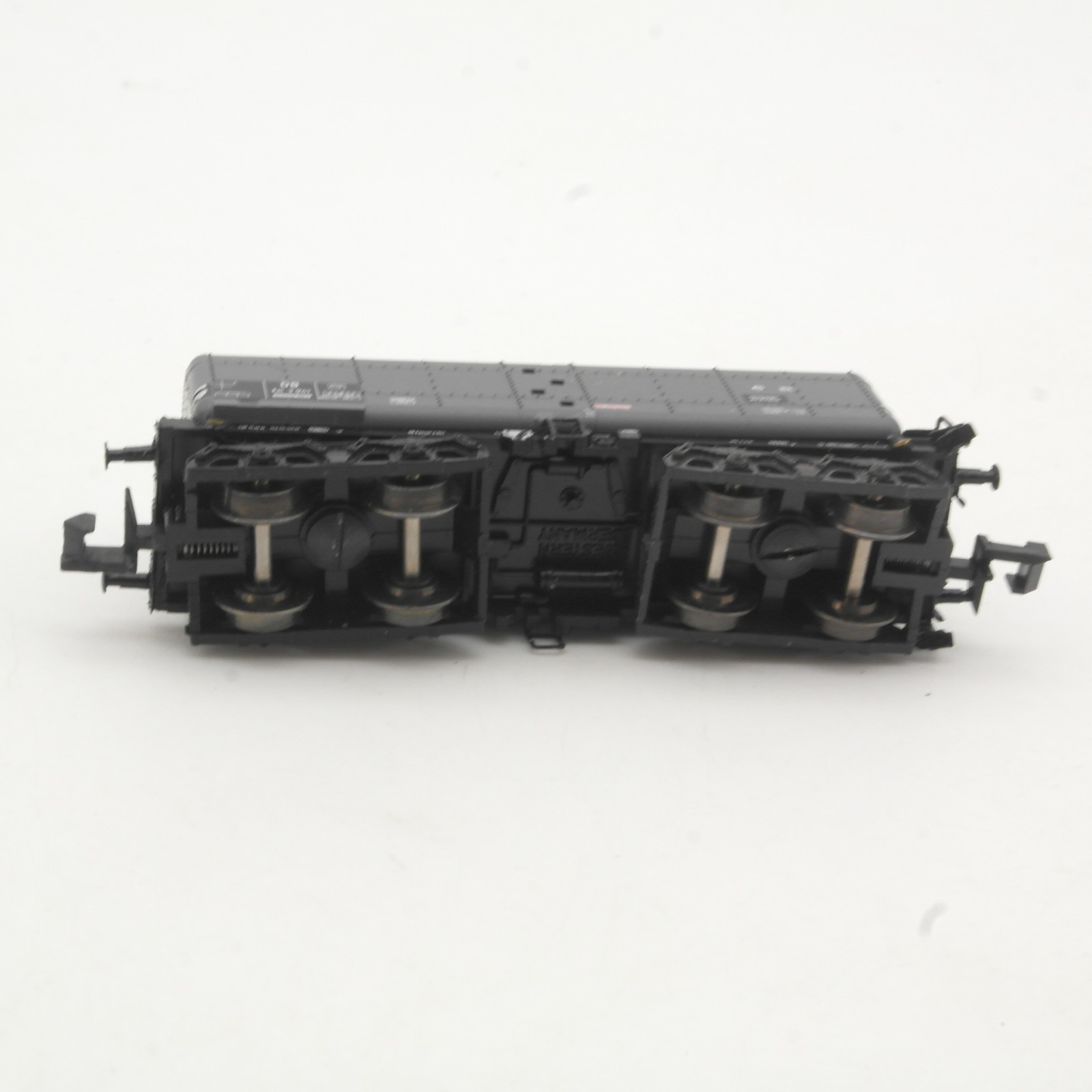 Minitrix N Schweröl Kesselwagen 3674 der DB RR5076 o. – Bild 4