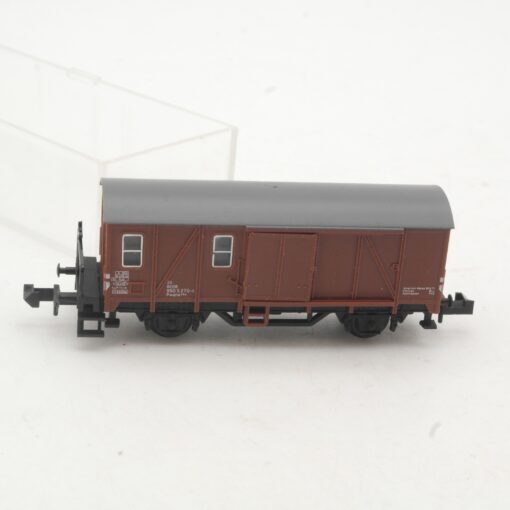 Minitrix N gedeckter Güterwagen 950 5 270-9 der DB in EVP RR4142