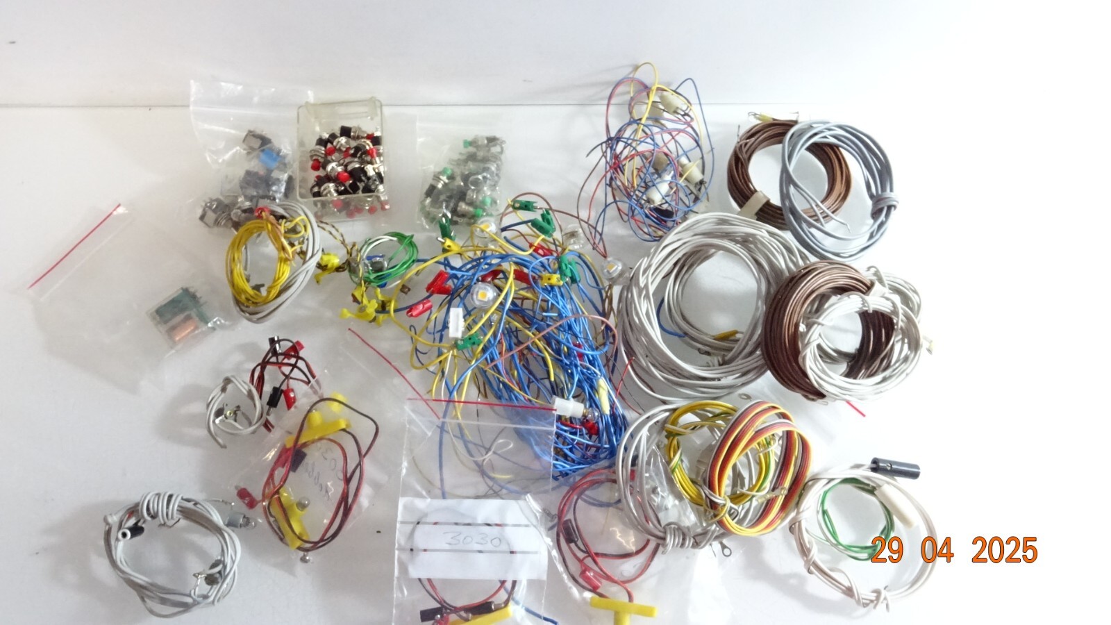 Modellbahn Konvolut Kabel u. Beleuchtung siehe Foto CK7894 o.