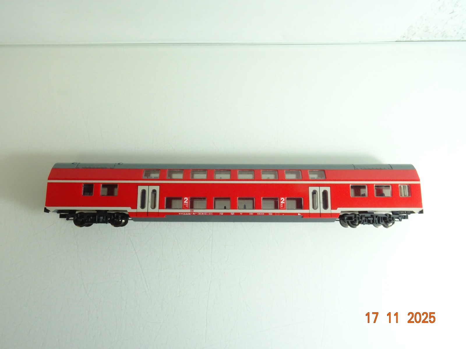 Piko H0 Doppelstock-Wagen 2. Klasse 50 80 25-04 792-1 der DB RR4644 o. – Bild 3