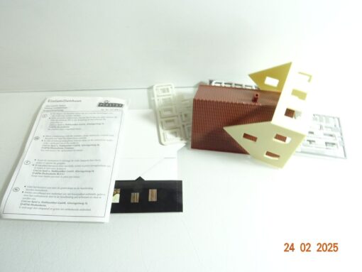 Plastoy H0 Bausatz Einfamilienhaus siehe Foto CK6254 o.