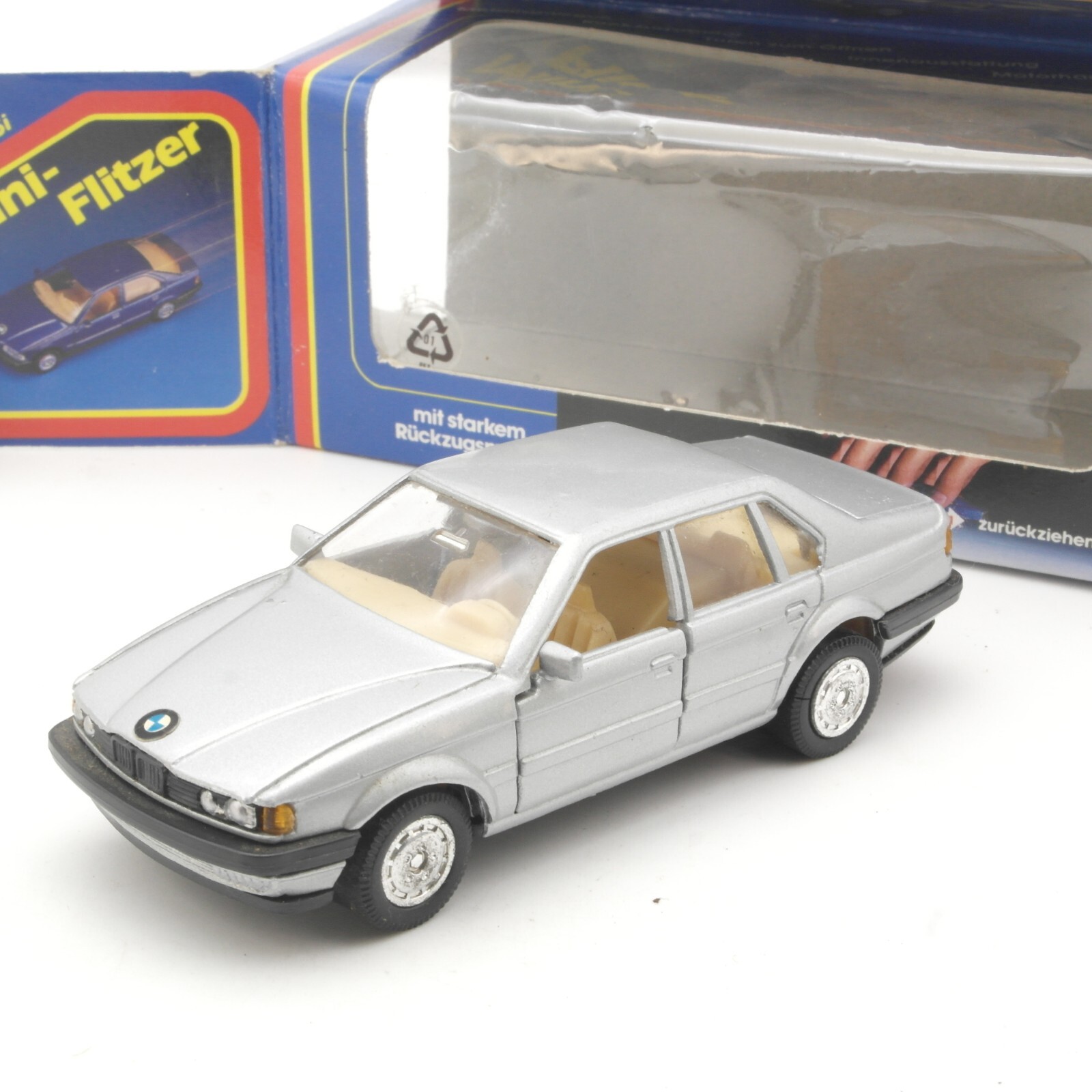 Playbear 1:43 BMW 325i mit Rückzugsmotor in OVP QR7377
