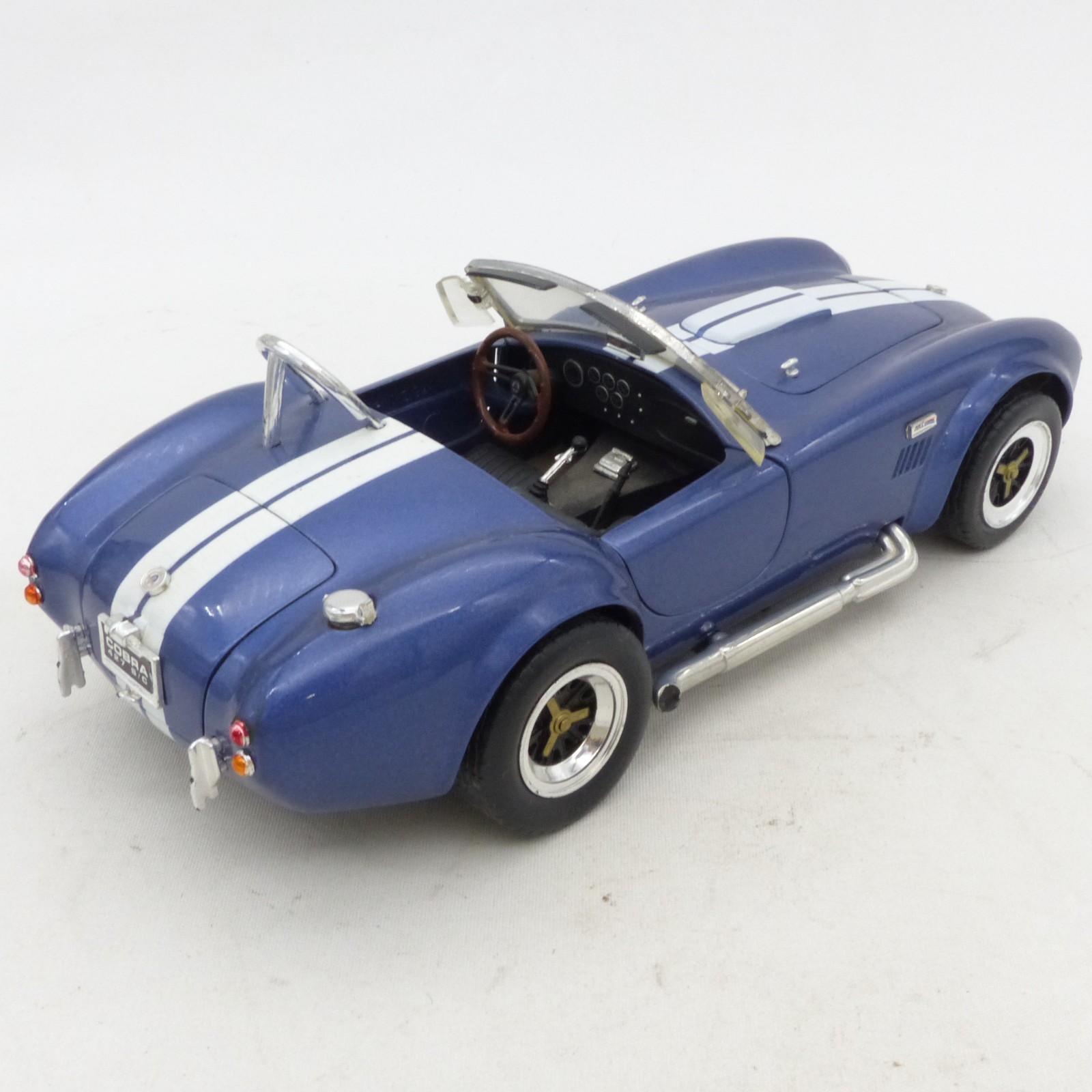 Road Tough 1:18 Shelby Cobra 427 S/C zweifarbig in Tüte siehe Bilder o. EX8380 – Bild 6