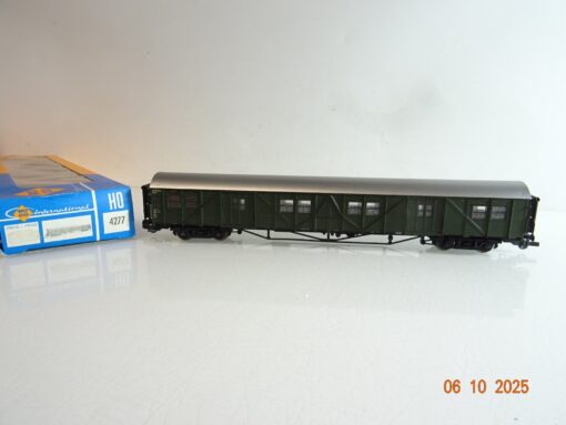 Roco H0 4277 Behelfsgepäckwagen der DB in OVP BH381