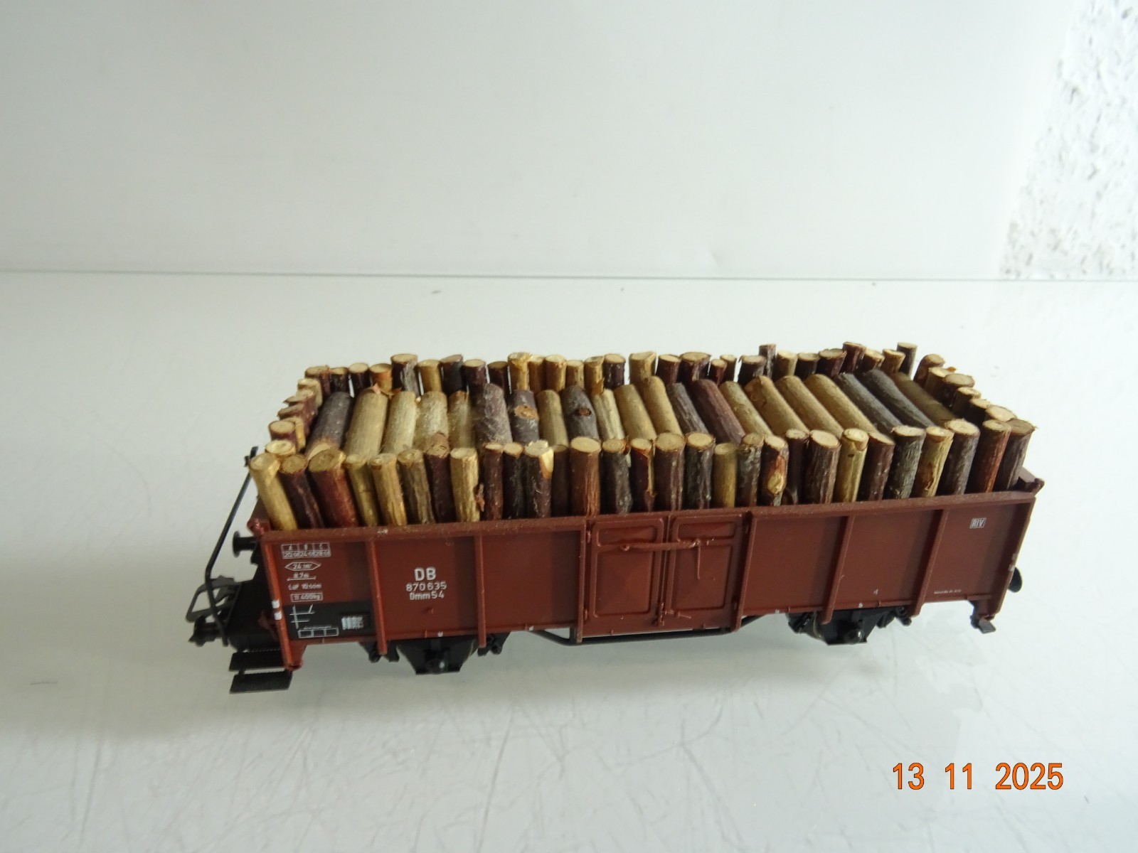 Roco H0 47940 Hochbordwagen mit Ladung der DB RR4574 o.