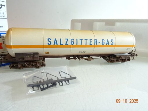 Roco H0 AC 47353.1 Kesselwagen Salzgitter Gas der DB gealtert in OVP RR3820 – Bild 3