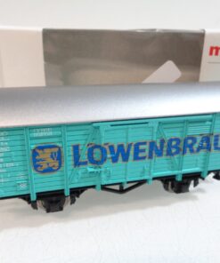 Roco H0 AC gedeckter Güterwagen Löwenbräu in EVP RR5681