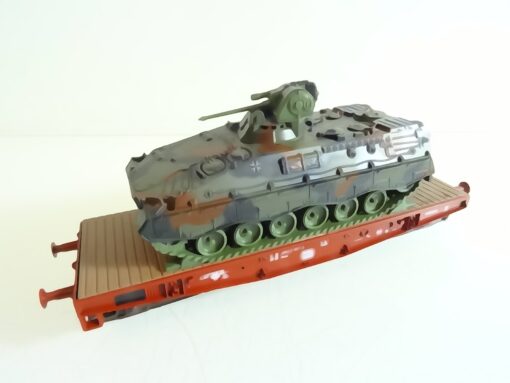 Roco H0 Schwerlastwagen 389 0 601-8 mit Panzer RR2348 o.