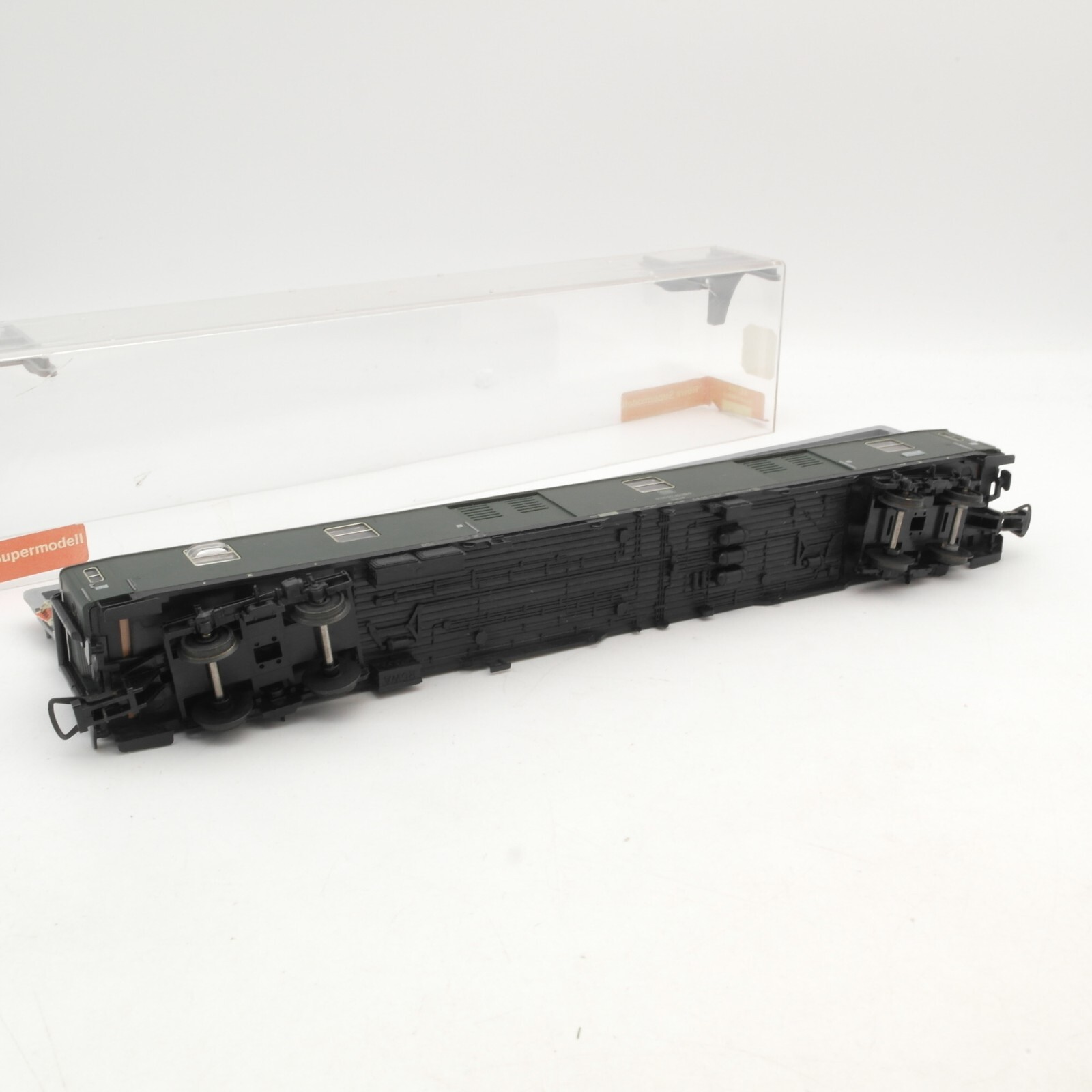 Röwa H0 Gepäckwagen 51 80 92-40 -119-0 der DB in EVP RG9821 – Bild 4