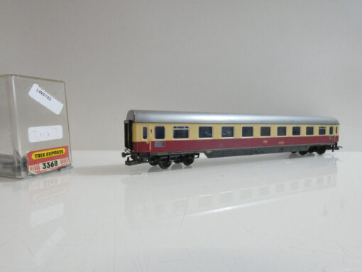 Trix? H0 Personenwagen 1. Klasse  der DB in OVP AR3048