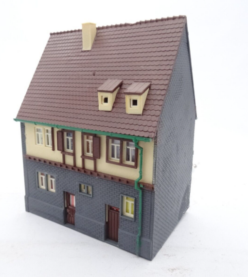Vollmer H0 54440, Wohn-u. Geschäftshaus aus Anlagerückbau, s. Bilder QR9863 o. – Bild 5