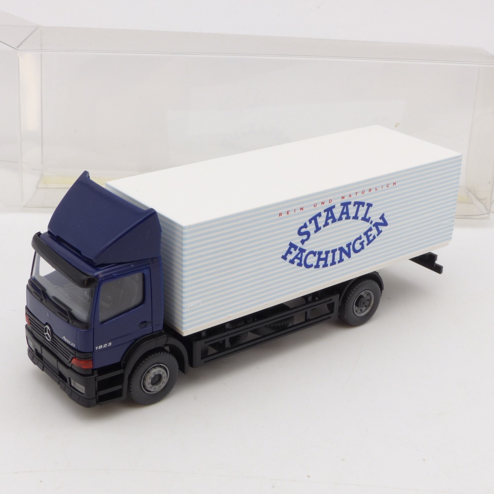 Wiking 1:87 5610343 MB Atego Koffer-LKW Staatl. Fachingen in EVP EX8396