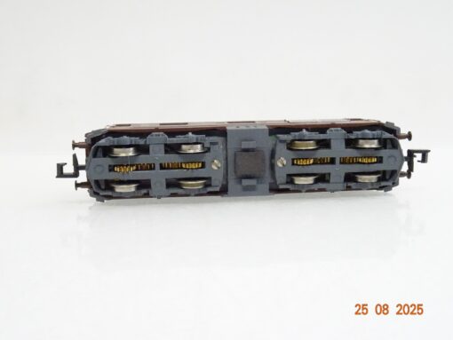 Arnold N 2406 Schweiz E-Lok Re 4/4 179 der BN in EVP JL2556 – Bild 4