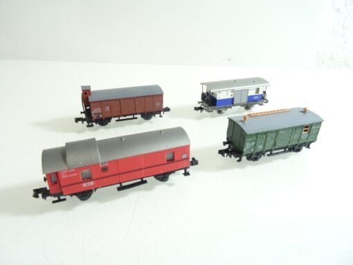 Arnold N Konvolut Güterwagen verschieden, siehe Bilder RR1007 o.