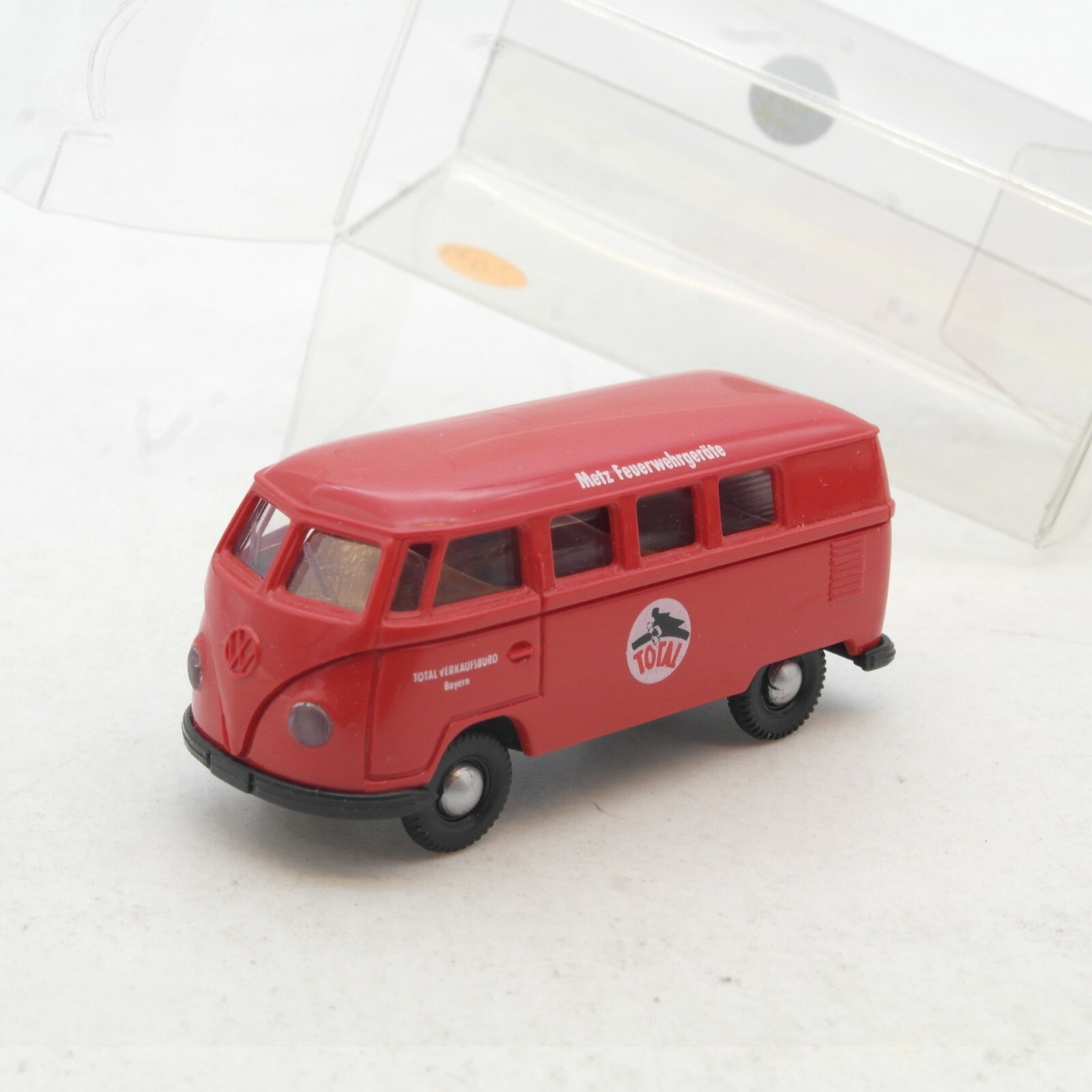 Brekina 1:87 0026 Volkswagen VW T1 a Total Bus in EVP RG1952