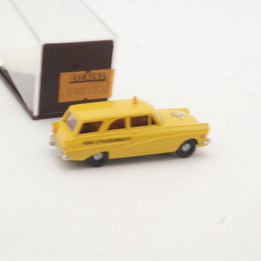 Brekina 1:87 Ford Taunus 17M ADAC Strassenwacht in EVP QR9408 – Bild 3