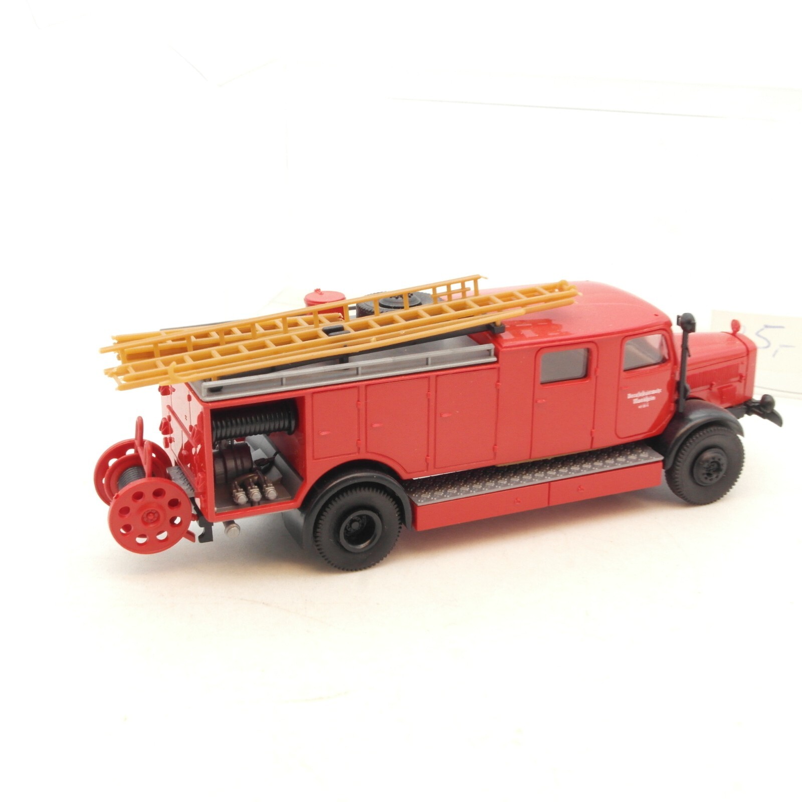 Brekina 1:87 Mercedes MB L 4500 S LF25 Feuerwehr in EVP RG33 – Bild 3