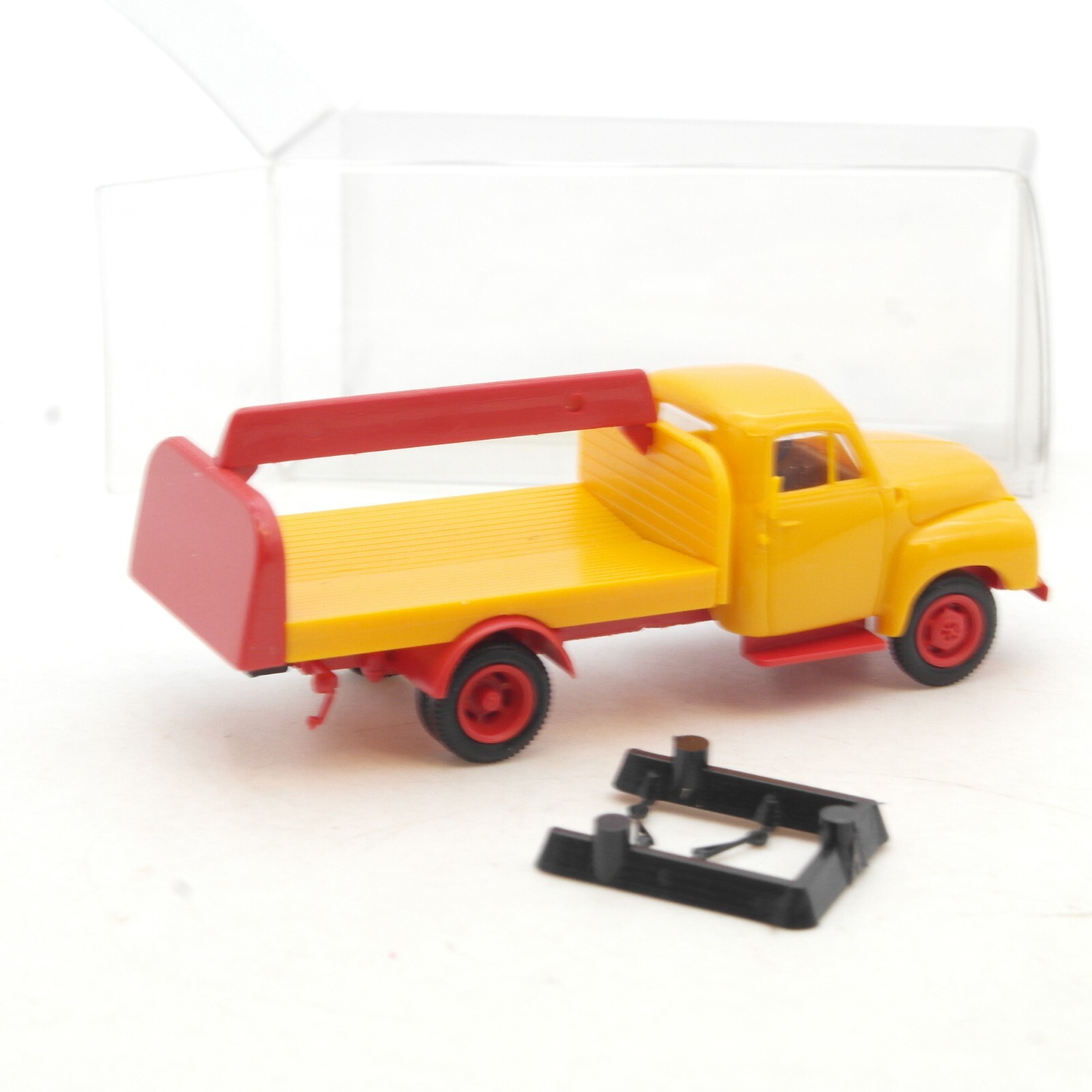 Brekina 1:87 Opel Blitz Getränke Pritsche neutral in EVP RF9540 – Bild 3