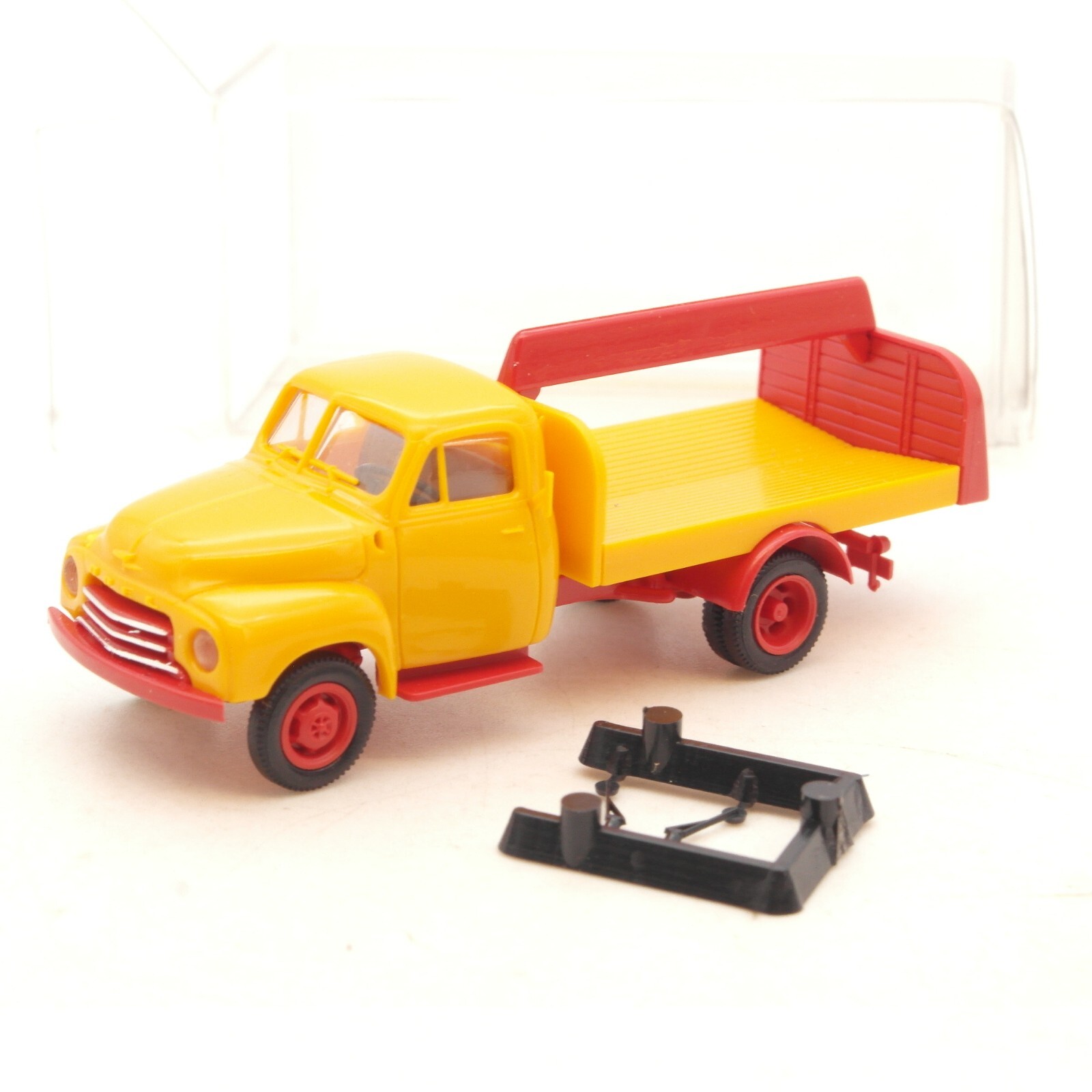 Brekina 1:87 Opel Blitz Getränke Pritsche neutral in EVP RF9540