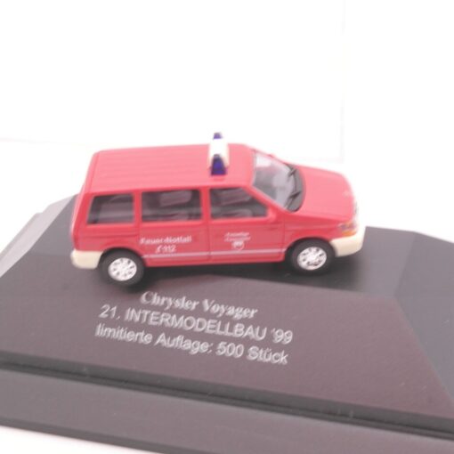 Busch 1:87 Chrysler Voyager Intermodellbau 99 in PC Box RT8075 – Bild 3