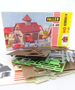 Faller H0 B-268 ländliches Feuerwehrhaus in OVP RR2041