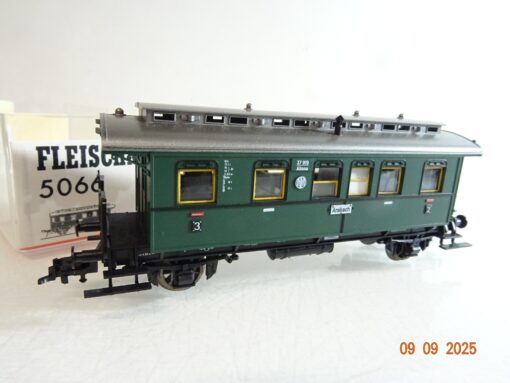 Fleischmann H0 5066 Personenwagen 2./3. Klasse der DR in OVP RR3484