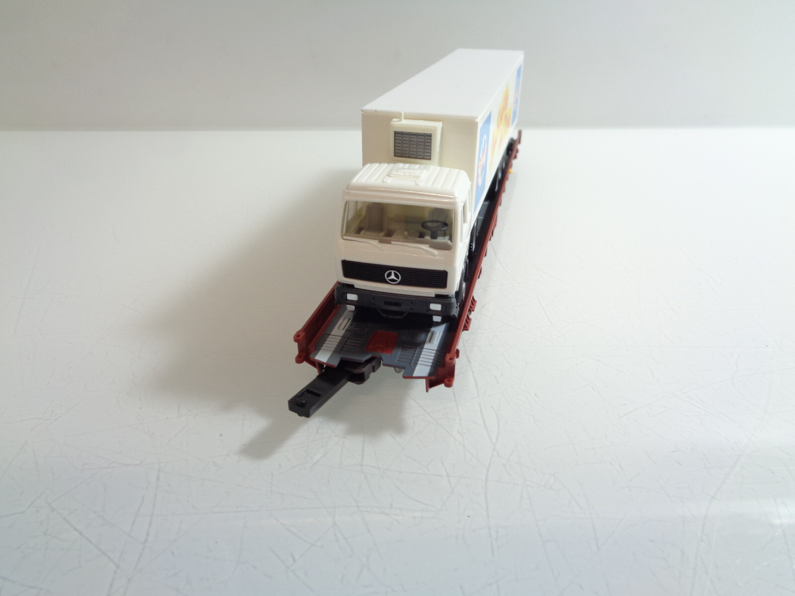 Fleischmann H0 5272 AC Güterwagen Niederbordwagen mit LKW in OVP C735 – Bild 3