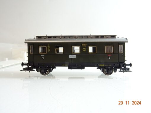 Fleischmann H0  K Personenwagen 3. Kl. der DRG in EVP PR4339 – Bild 3