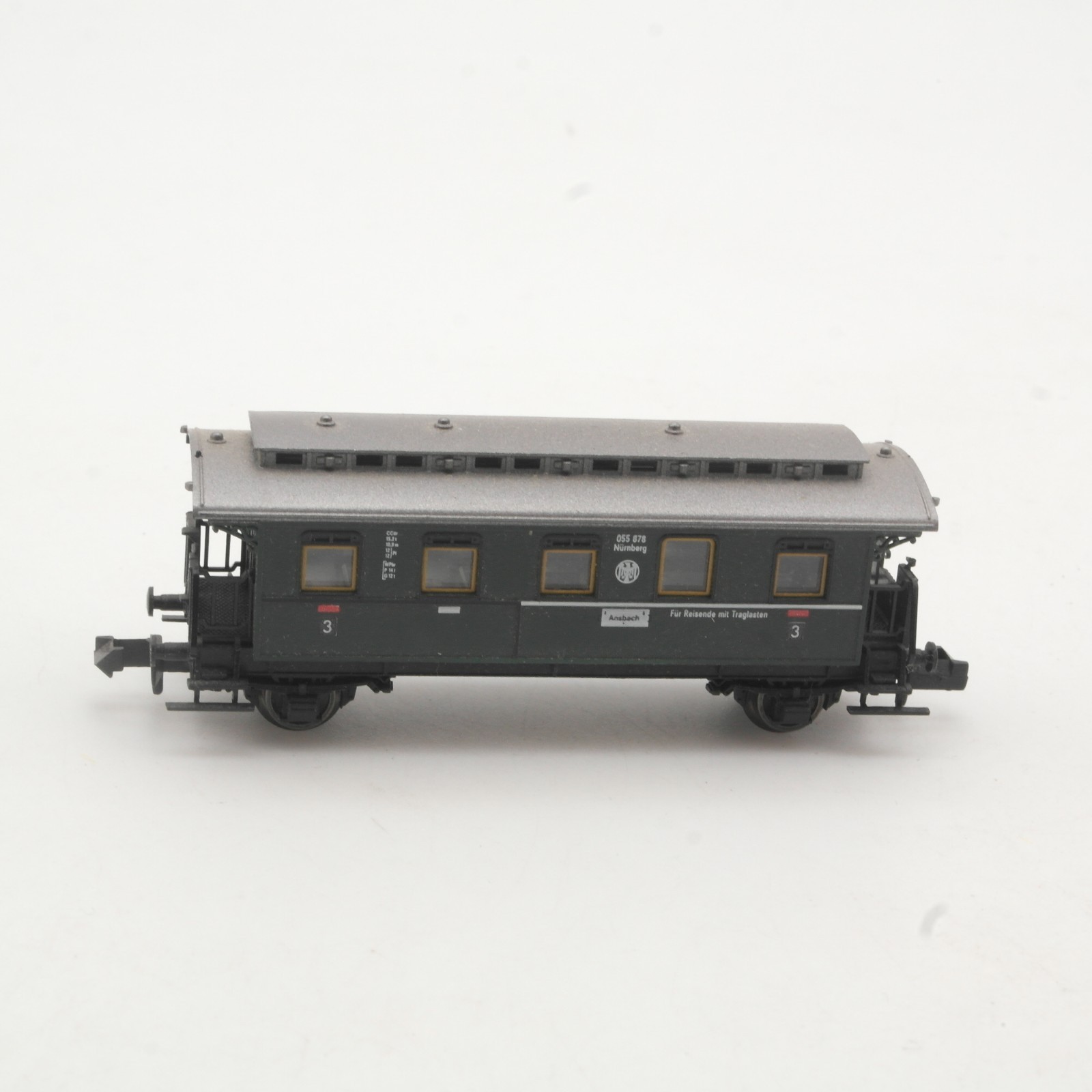 Fleischmann N Personenwagen 3. Klasse 055 878 Nürnberg der DR RR5016 o. – Bild 3