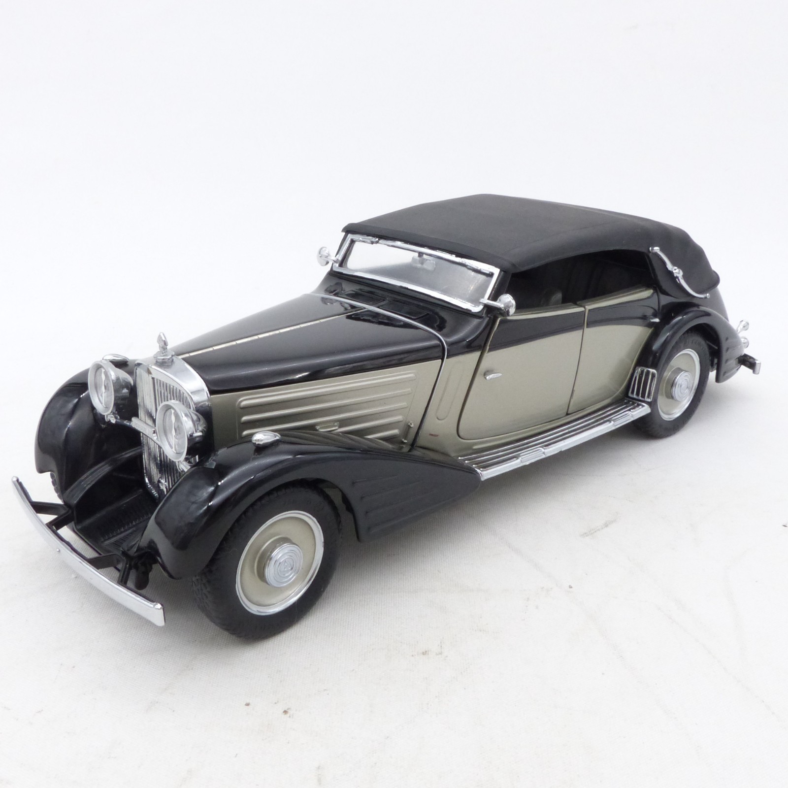 Franklin Mint 1:24 B11RJ96 Maybach Zeppelin (1939) in Tüte o. EX8118