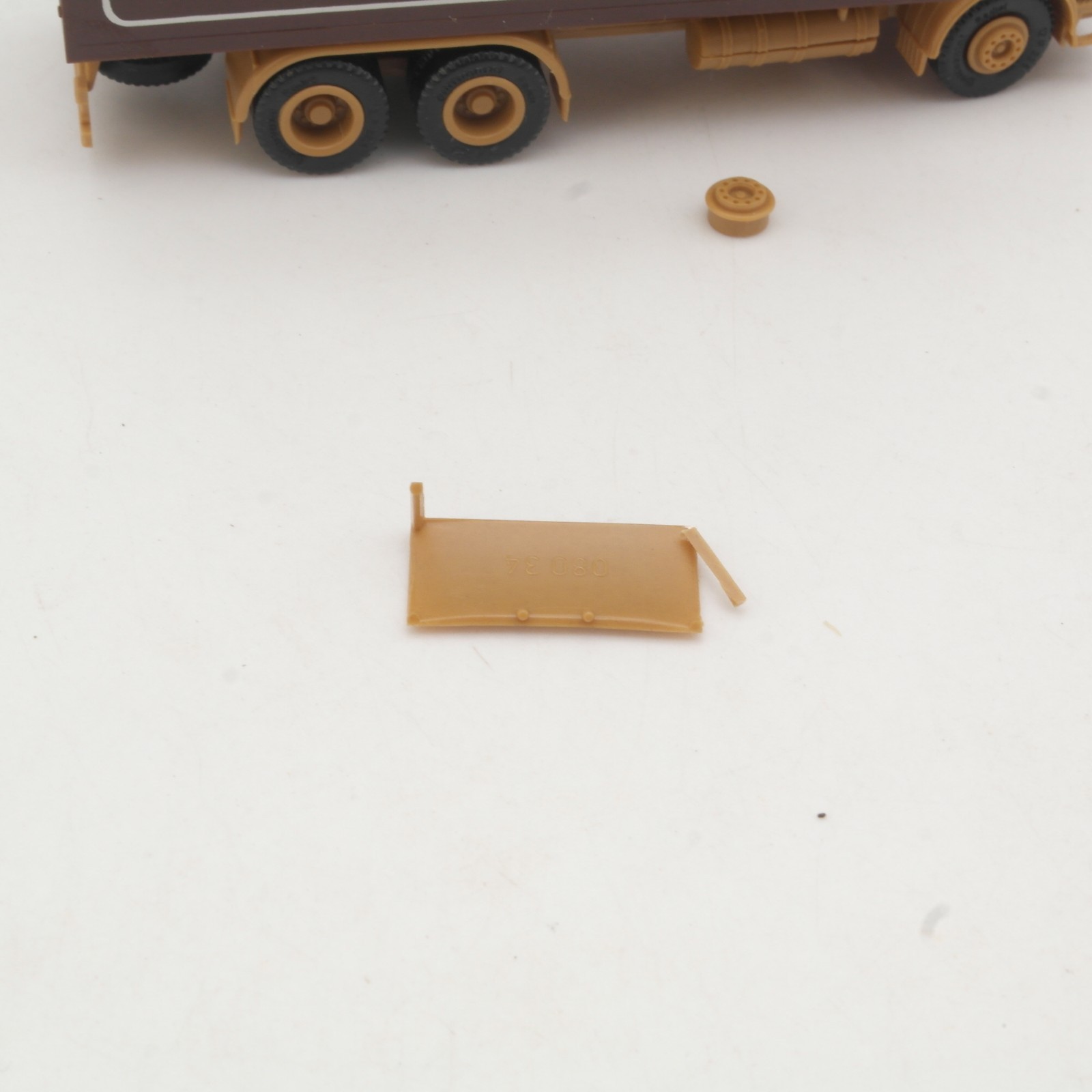 Herpa 1:87 MB Koffer LKW Roskothe Essen, siehe Foto in OVP RR5418 – Bild 4