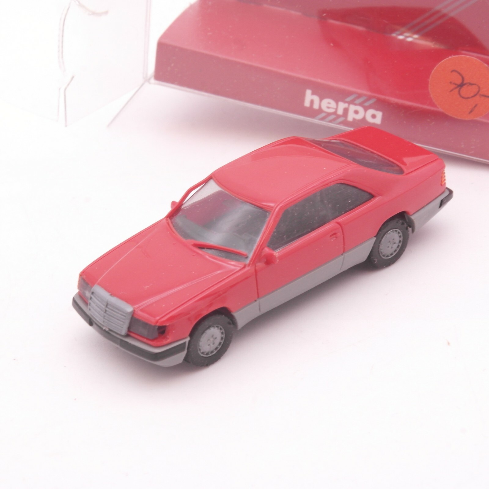 Herpa 1:87 Mercedes Benz 300 CE in EVP RT6601