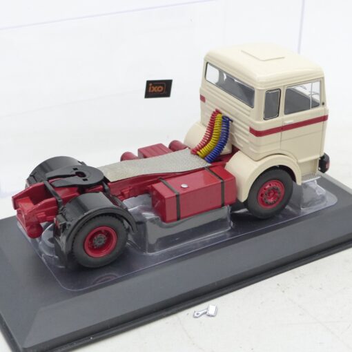 IXO Models 1:43 TR039 Mercedes Benz LPS 1632 1970 Zugmaschine in PC-Box EX6688 – Bild 3