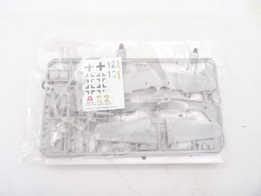 Italieri 1:72 No. 128 Focke Wulf FW-190 D-9 in VP RR1653