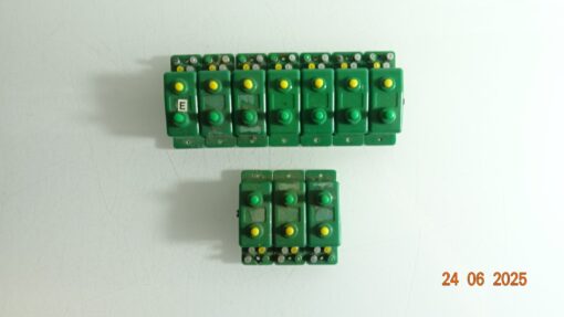 Konvolut Trix Express Weichen und Signalschalter 10tlg. siehe Foto CK8964 o.