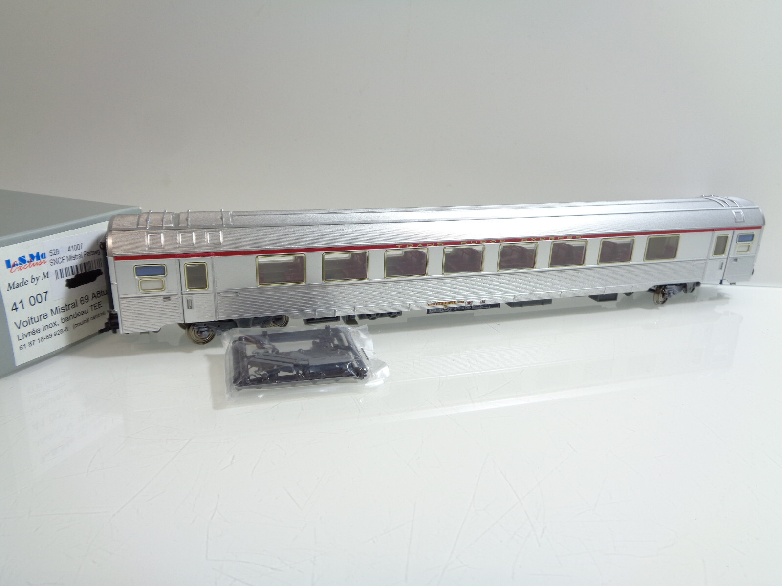 L.S. Models H0 41 007 Personenwagen Mistral 69 A8tu der SNCF in OVP JD4695