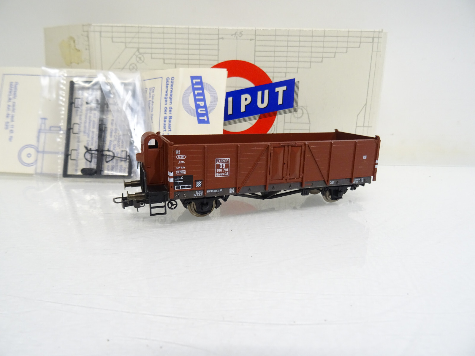 Liliput H0 213 03 Gedeckter Güterwagen der DB mit BrHs in OVP LE1340 – Bild 4