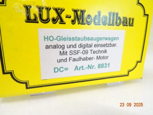 Lux Modellbau H0 8831 Gleisstaubsaugerwagen SSF-09 Technik in OVP JL3104 – Bild 3