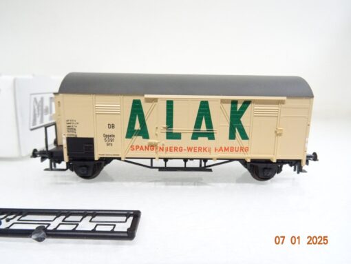 M+D H0 110 gedeckter Güterwagen ALAK der DB in OVP PR5079 – Bild 3